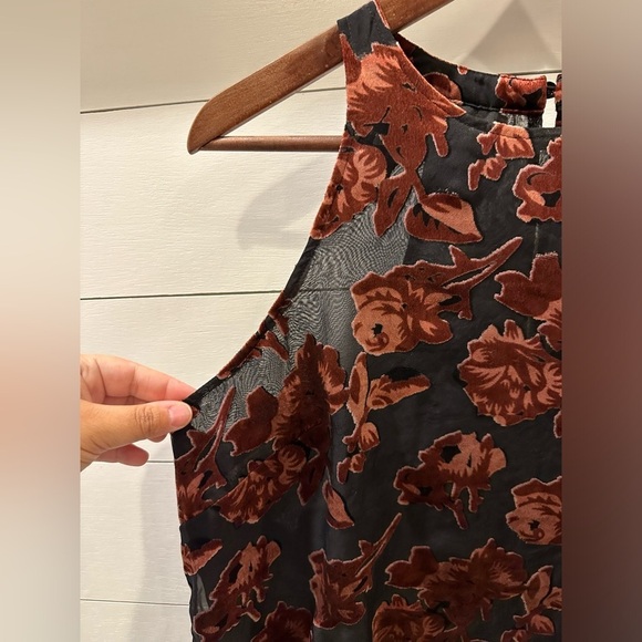 Adiva Burgundy Velvet Tank Blouse- size Large - Picture 2 of 5